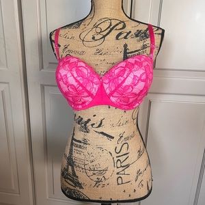 Nwt 36 D Balconet VS bra.  pink with bows